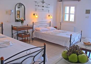 Politimi Studios Amorgos Bagian luar foto